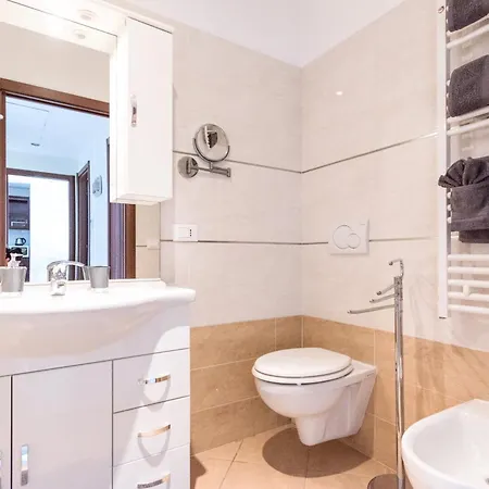 Apartment Stupendo Trilocale Posto Auto Gratuito - Wifi & Netflix Sanremo
