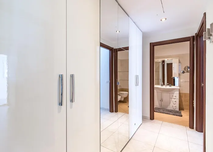 Stupendo Trilocale Posto Auto Gratuito - Wifi & Netflix 公寓