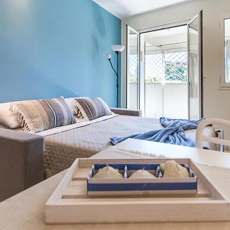 Stupendo Trilocale Posto Auto Gratuito - Wifi & Netflix 圣雷默